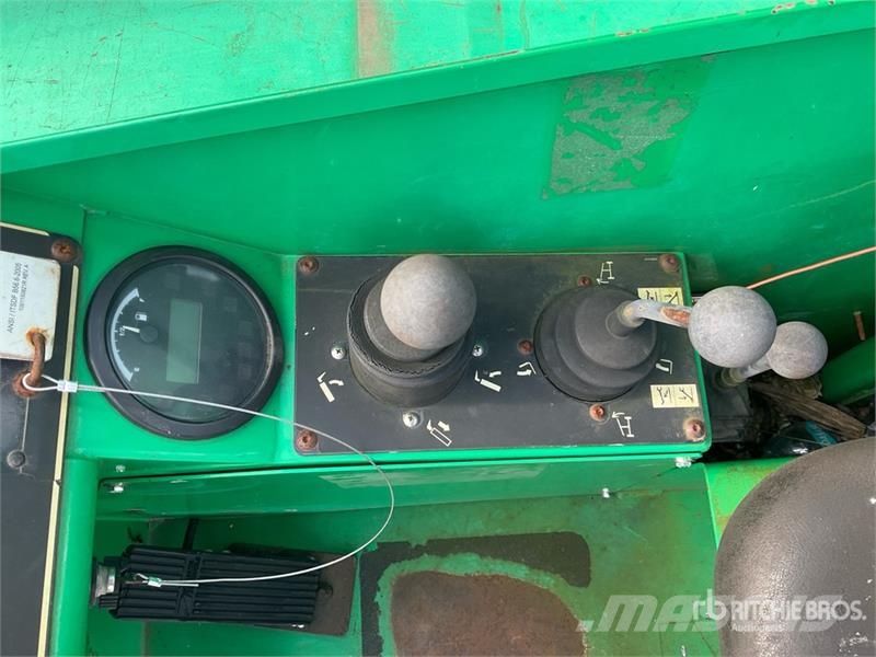 SkyTrak 6042 Telescopic handlers