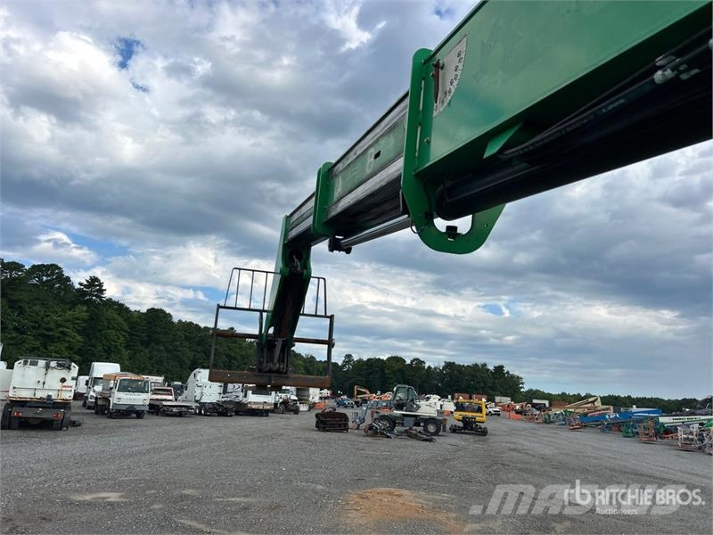 SkyTrak 6042 Telescopic handlers