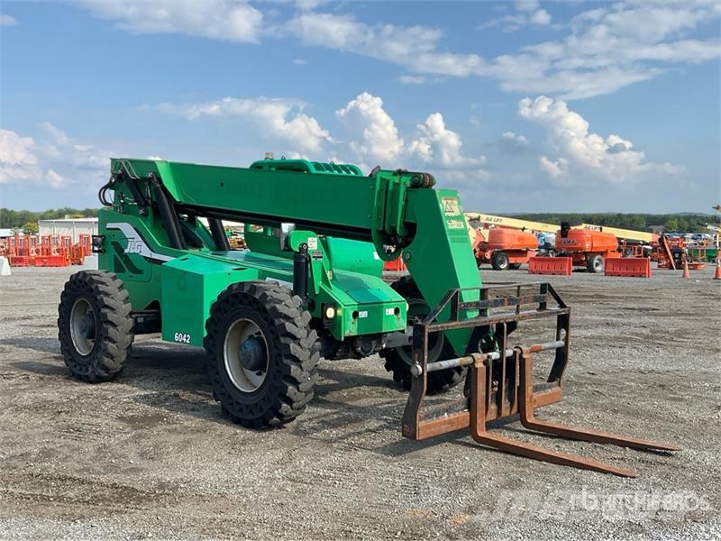 SkyTrak 6042 Telescopic handlers