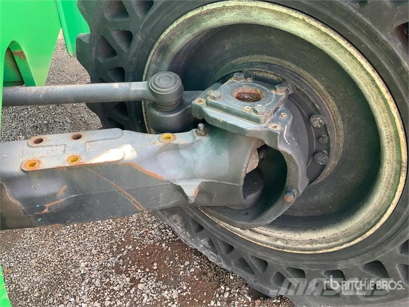 SkyTrak 6042 Telescopic handlers