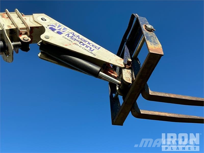 SkyTrak 6042 Kurottajat