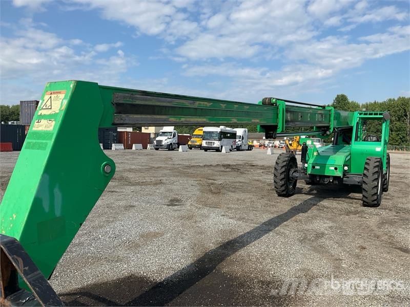 SkyTrak 6042 Telescopic handlers