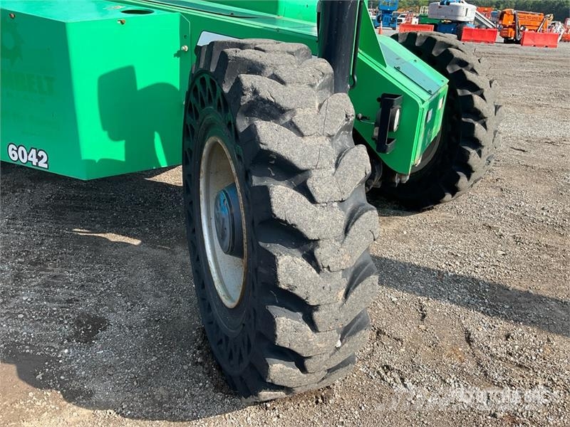 SkyTrak 6042 Telescopic handlers