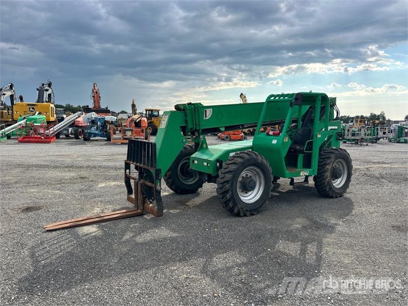 SkyTrak 6042 Telescopic handlers