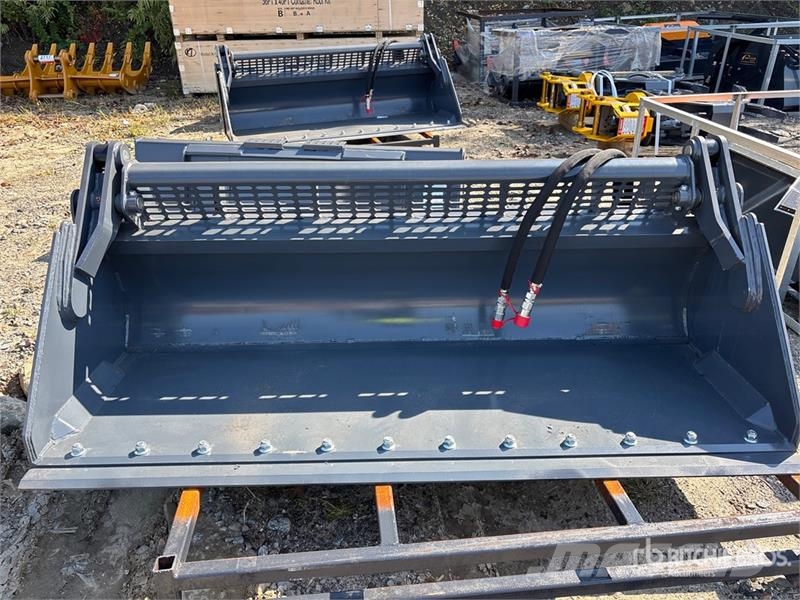  Skyway WBCT-4IN1 72 in Multi-Purpose Skid Steer Bu Kašike / Korpe