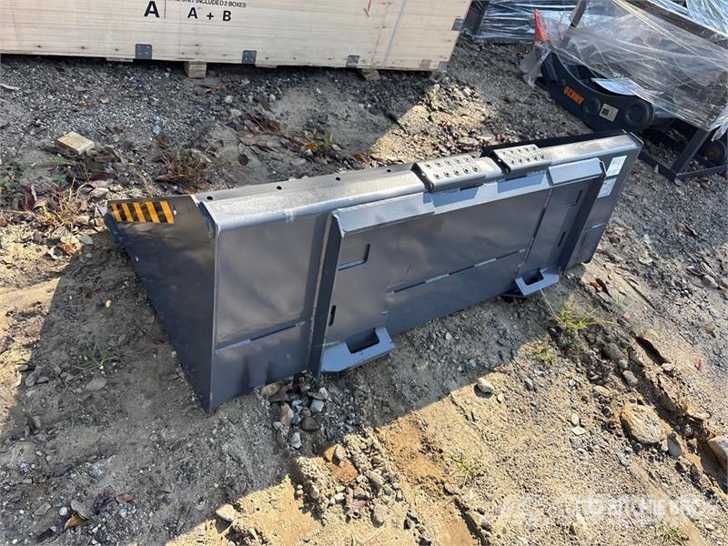  Skyway WSSGB-2000 70 in General Purpose Skid Steer Kašike / Korpe