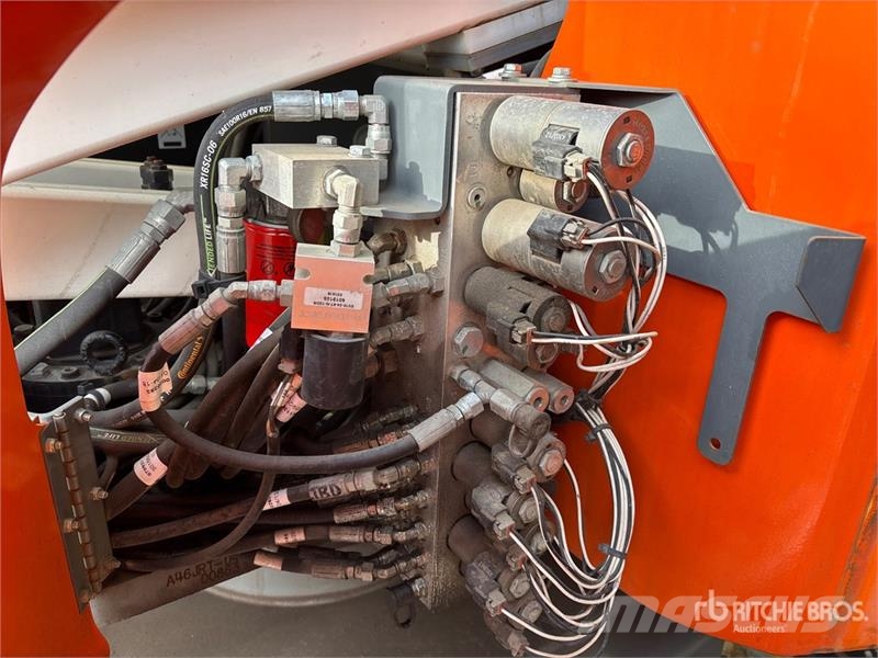 Snorkel A46JRT 4WD Diesel Articulating Boom Lift Съчленени стрелови подемници