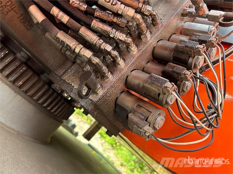 Snorkel A46JRT 4WD Diesel Articulating Boom Lift Съчленени стрелови подемници