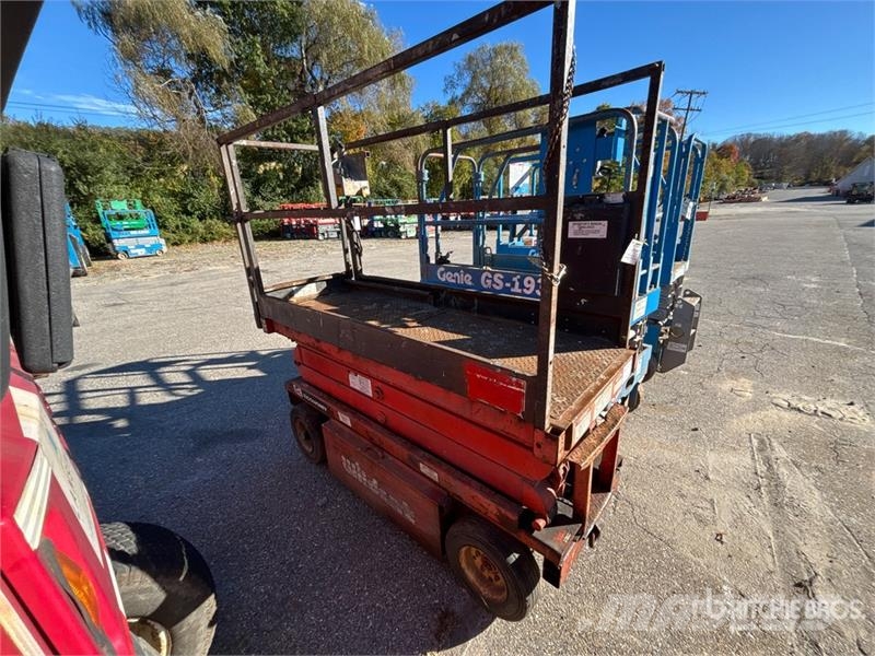 Snorkel Economy 16-30 Electric Scissor Lift Elevadores de tesoura