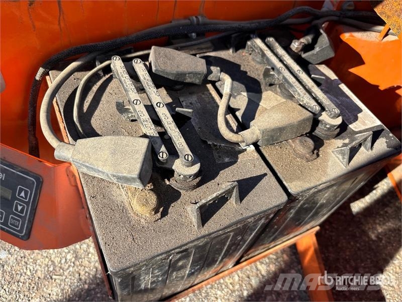 Snorkel TM16E Vertical Mast Lift Vertikaalsed mast tõstukid