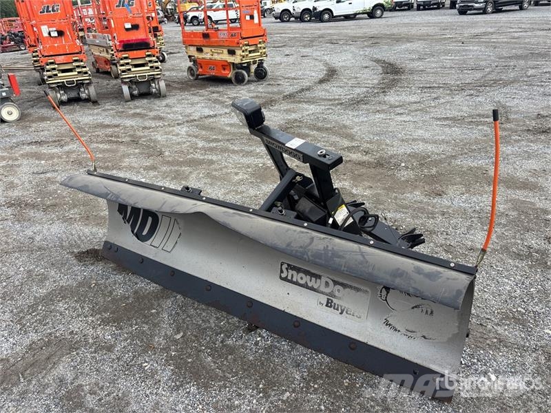 SnowDogg MD75II 7 ft 6 in 1 Way Snow Plow Schneeschilde und -pflüge