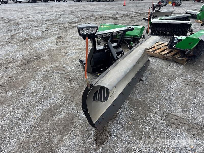 SnowDogg MD75II 7 ft 6 in 1 Way Snow Plow Schneeschilde und -pflüge