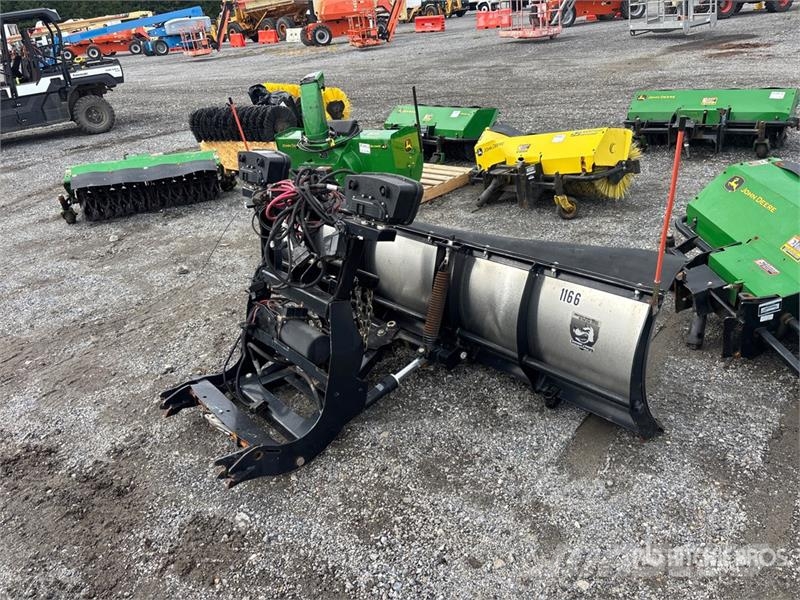 SnowDogg MD75II 7 ft 6 in 1 Way Snow Plow Hóeltakarítók