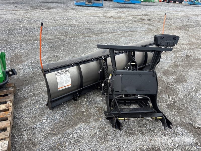 SnowDogg MD75II 7 ft 6 in 1 Way Snow Plow Schneeschilde und -pflüge