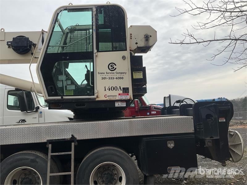 Sterling 1400A 66000 lb Straight Boom on Sterling LT9500 6x Автокранове