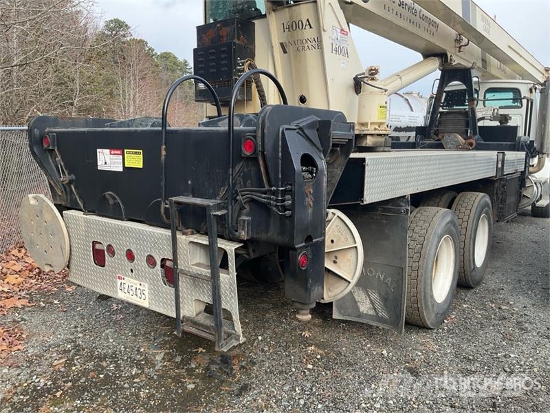 Sterling 1400A 66000 lb Straight Boom on Sterling LT9500 6x Автокранове