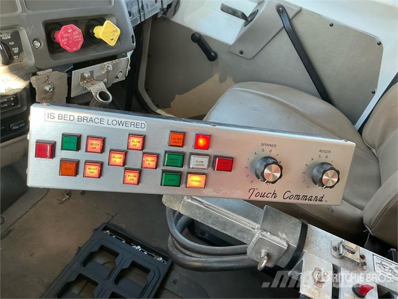 Sterling L8500 4x2 Snow Plow Truck Pilsētas atkritumvedēji