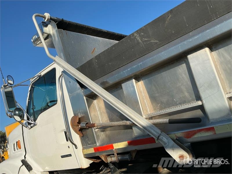 Sterling L8500 4x2 Snow Plow Truck Pilsētas atkritumvedēji
