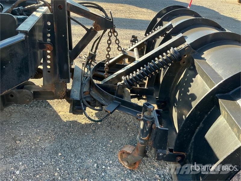 Sterling L8500 4x2 Snow Plow Truck Pilsētas atkritumvedēji