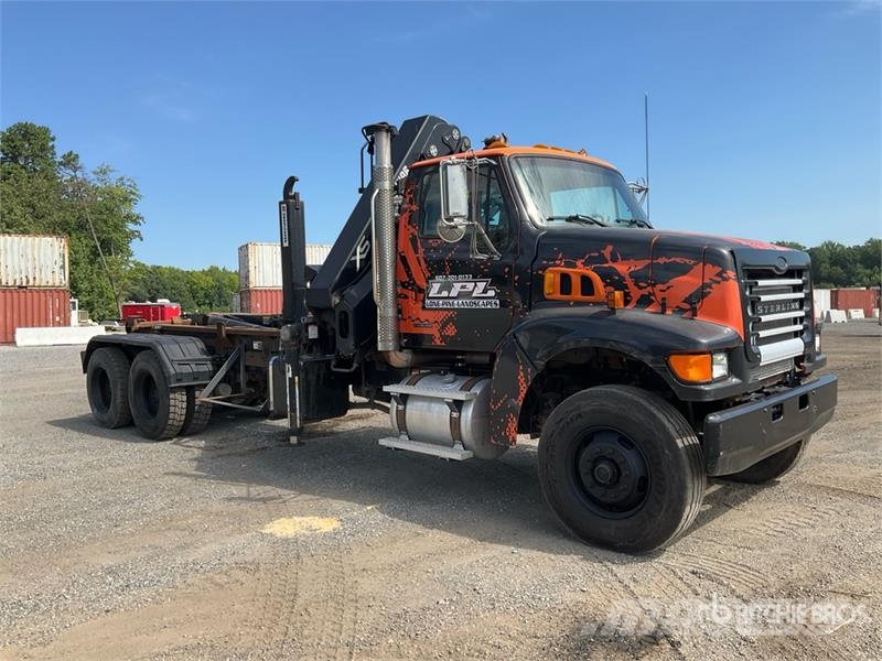 Sterling L9500 6x4 Hooklift Truck w/ Hiab Knuckle Boom Camiones polibrazo