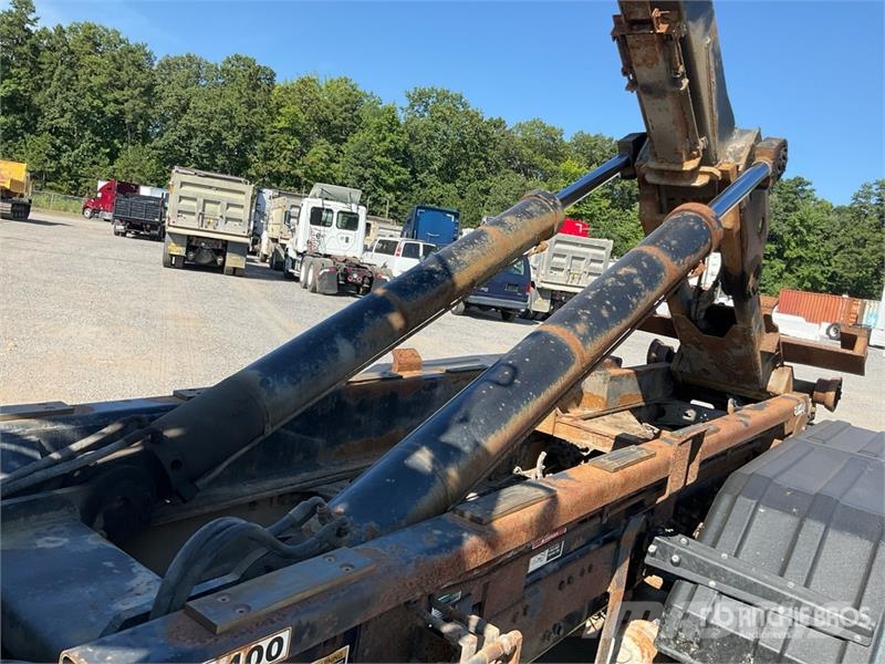 Sterling L9500 6x4 Hooklift Truck w/ Hiab Knuckle Boom Camiones polibrazo