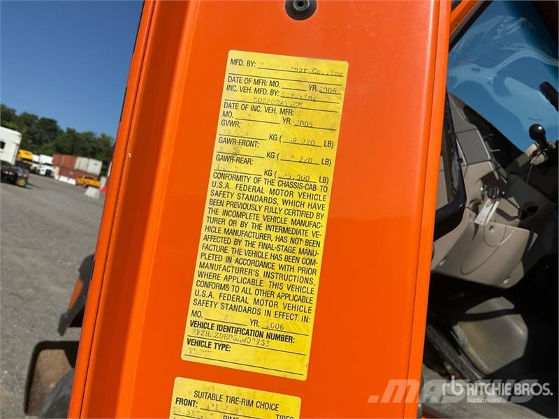 Sterling L9500 6x4 Hooklift Truck w/ Hiab Knuckle Boom Camiones polibrazo