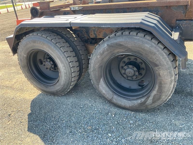 Sterling L9500 6x4 Hooklift Truck w/ Hiab Knuckle Boom Camiones polibrazo