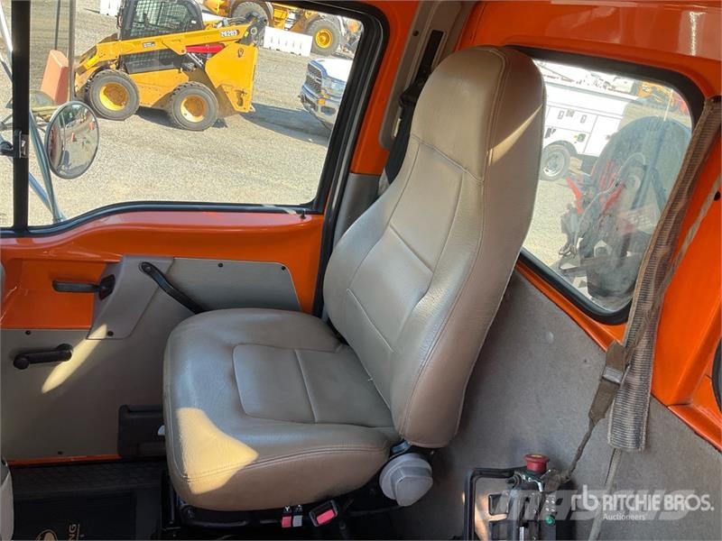 Sterling L9500 6x4 Hooklift Truck w/ Hiab Knuckle Boom Camiones polibrazo
