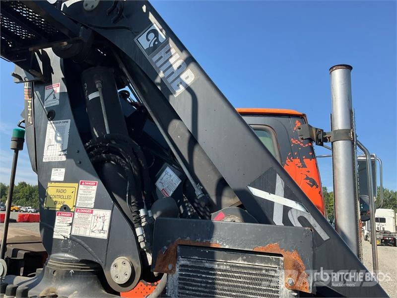 Sterling L9500 6x4 Hooklift Truck w/ Hiab Knuckle Boom Camiones polibrazo