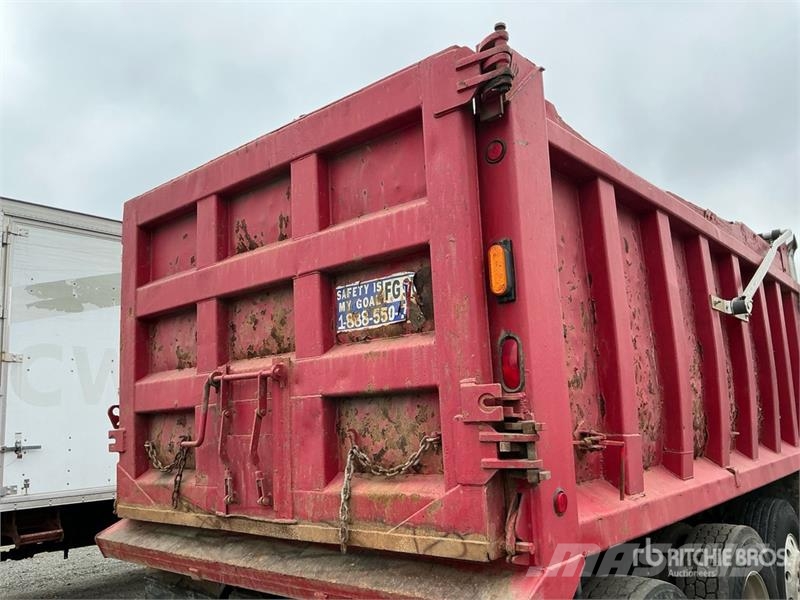 Sterling LT9500 Camion ribaltabili