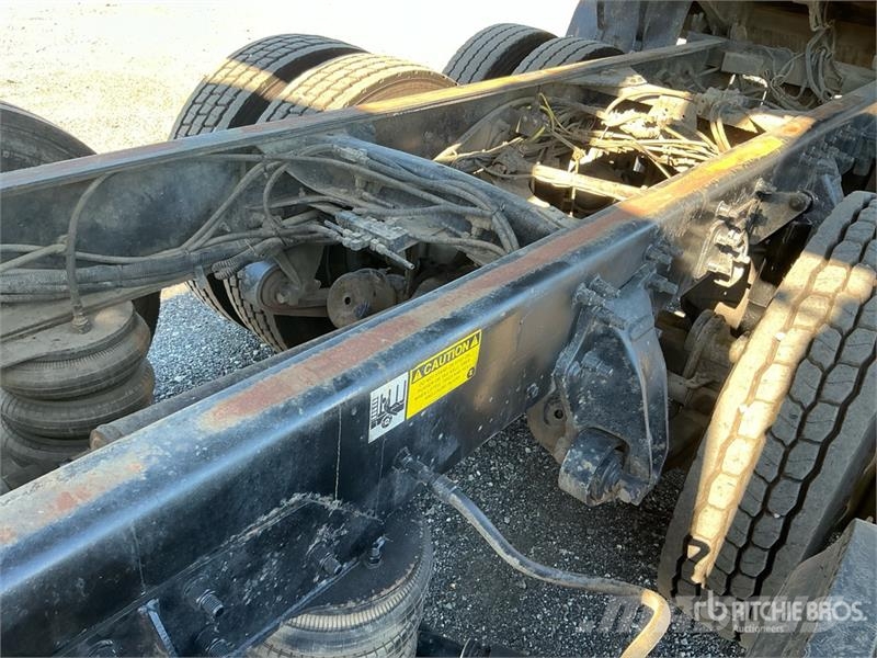 Sterling LT9500 Самоскиди