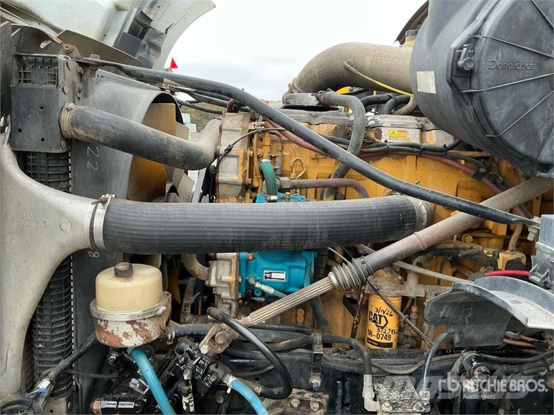 Sterling LT9500 Camion ribaltabili