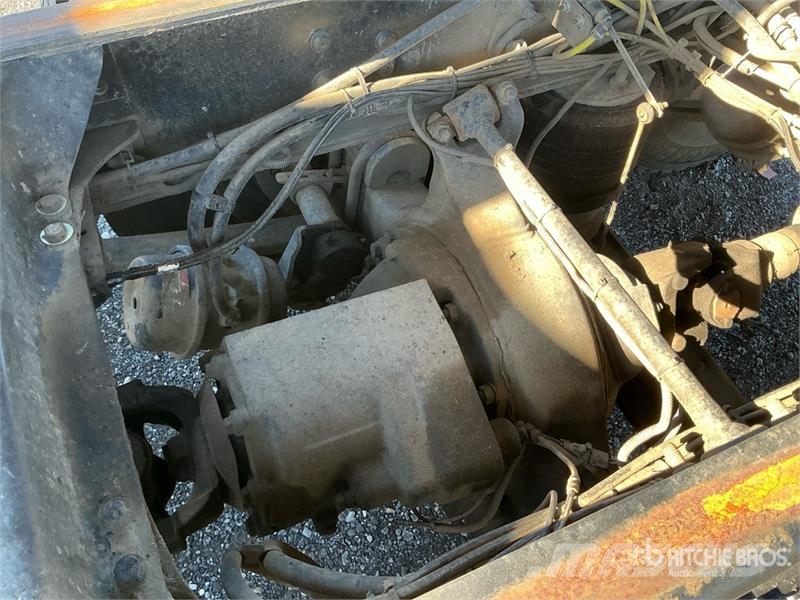 Sterling LT9500 Самоскиди