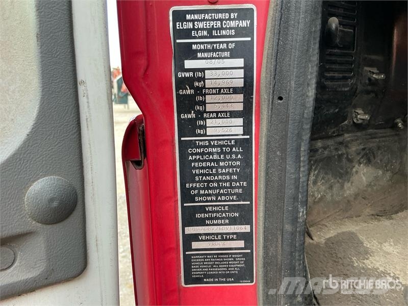 Sterling SC8000 Utcaseprő teherautók