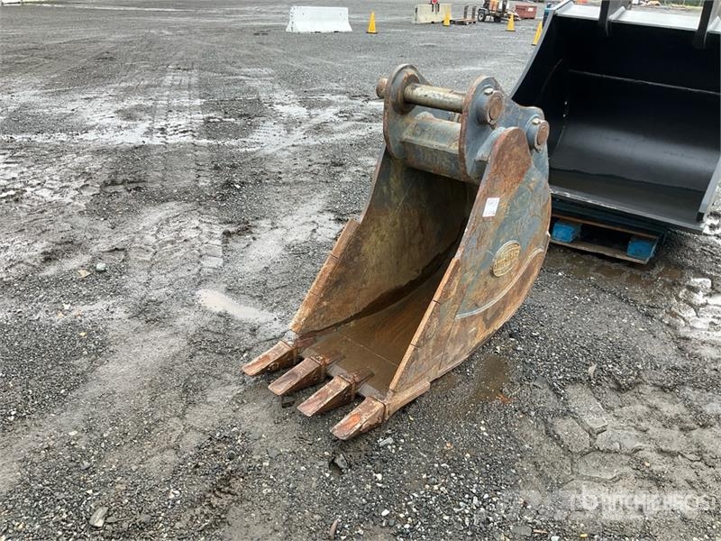 Strickland 24 in Excavator Bucket Κουβάδες
