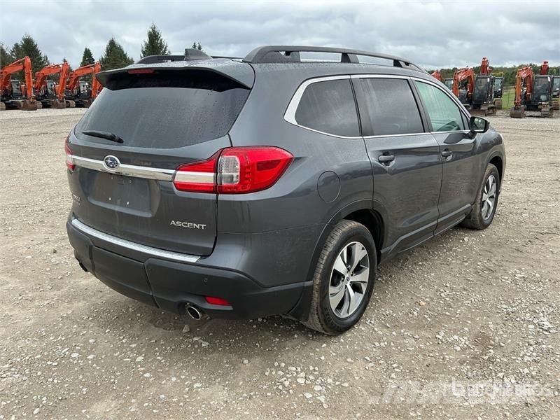 Subaru Ascent AWD SUV Avtomobili