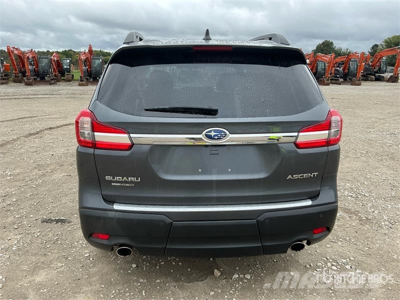 Subaru Ascent AWD SUV Avtomobili
