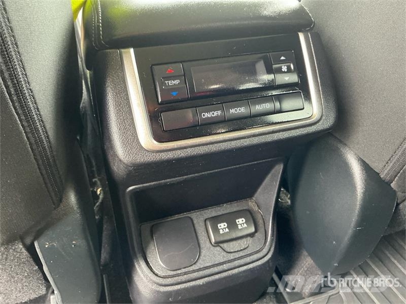 Subaru Ascent AWD SUV Avtomobili