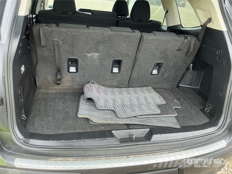 Subaru Ascent AWD SUV Avtomobili