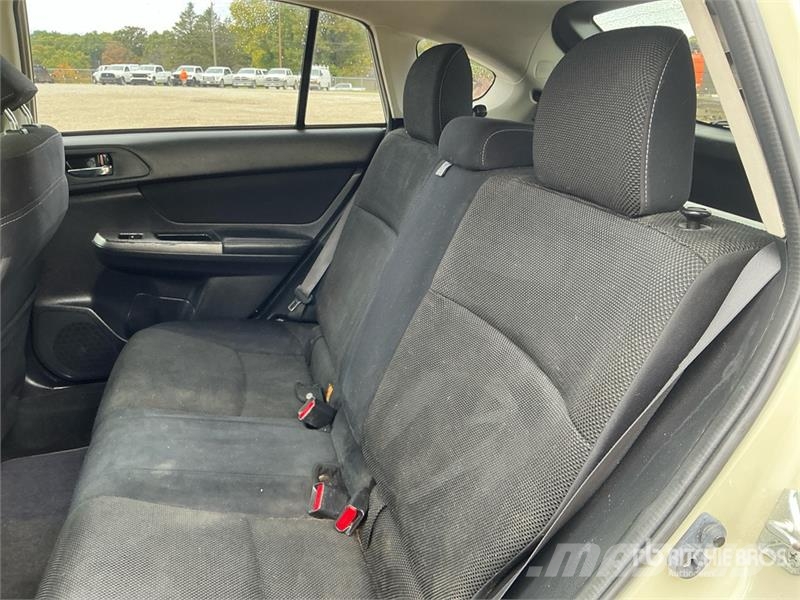 Subaru Crosstrek XV AWD SUV Avtomobili