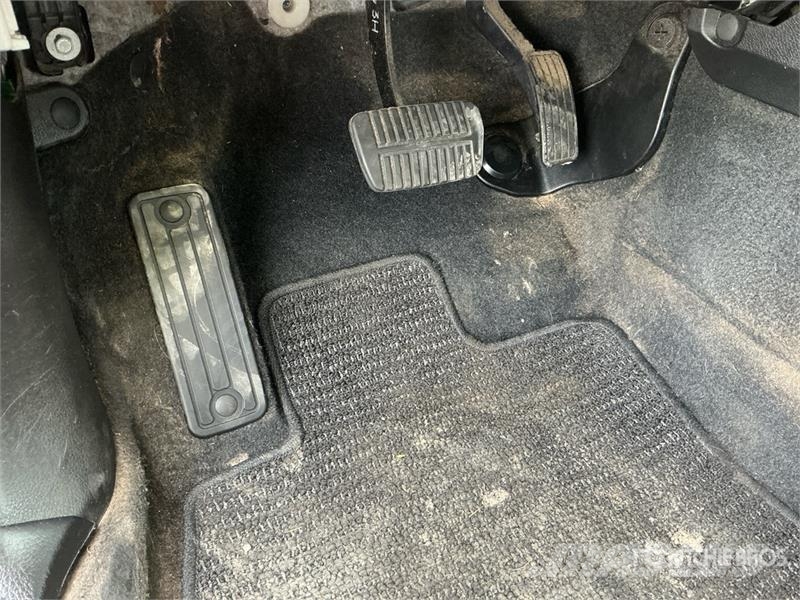 Subaru Forester AWD SUV Avtomobili