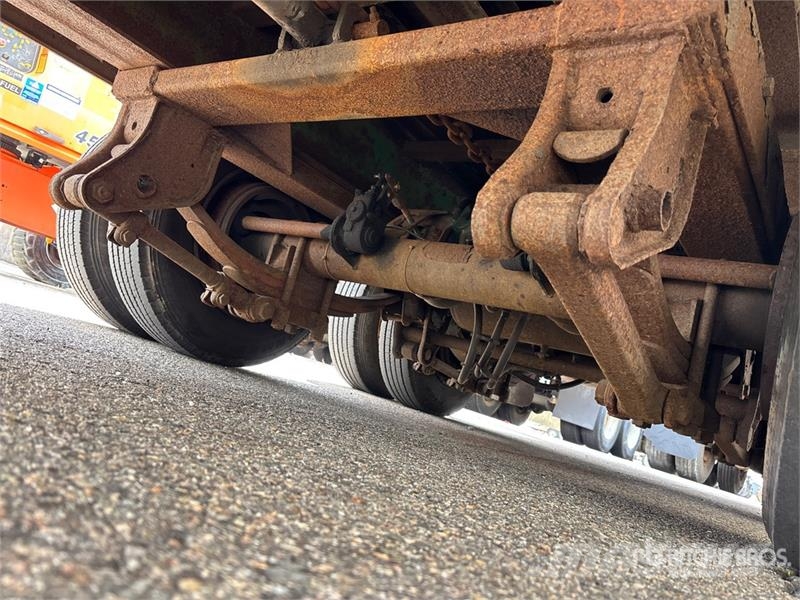 Superline DO20T492CDU 40 ft T/A Sliding Axle Container Trail Remolques portacontenedores
