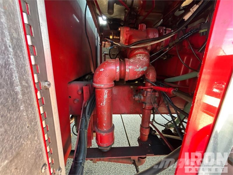 Sutphen Deluge 4x2 Crew Cab Fire Truck Hasičské vozy