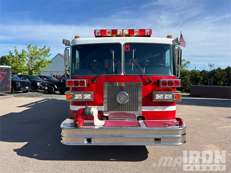 Sutphen Deluge 4x2 Crew Cab Fire Truck Hasičské vozy