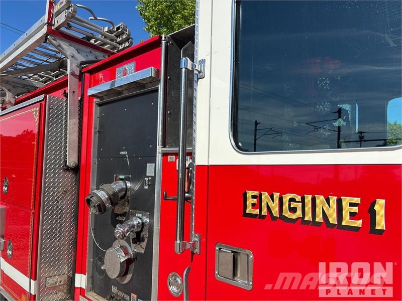 Sutphen Deluge 4x2 Crew Cab Fire Truck Hasičské vozy
