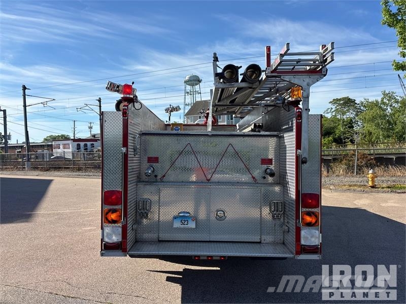 Sutphen Deluge 4x2 Crew Cab Fire Truck Hasičské vozy