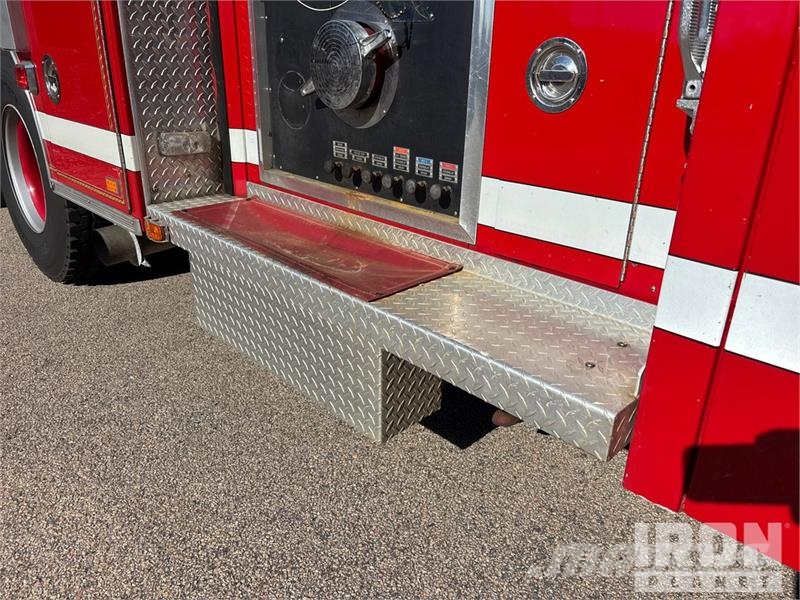 Sutphen Deluge 4x2 Crew Cab Fire Truck Hasičské vozy