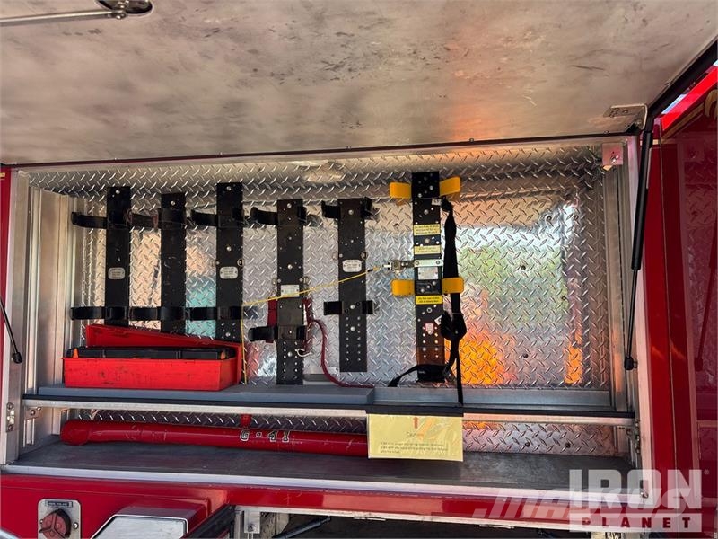 Sutphen Deluge 4x2 Crew Cab Fire Truck Hasičské vozy