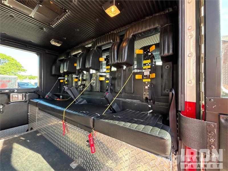 Sutphen Deluge 4x2 Crew Cab Fire Truck Hasičské vozy