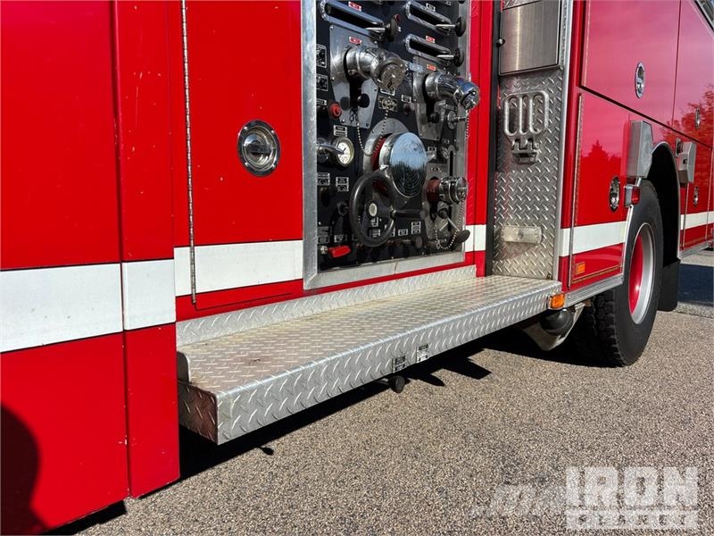Sutphen Deluge 4x2 Crew Cab Fire Truck Hasičské vozy
